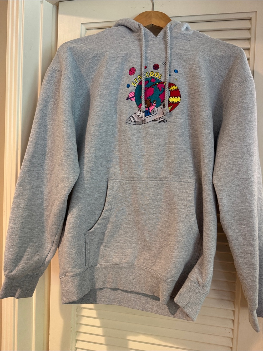 Gray 'Stay Cool' Graphic Hoodie Sweatshirt
